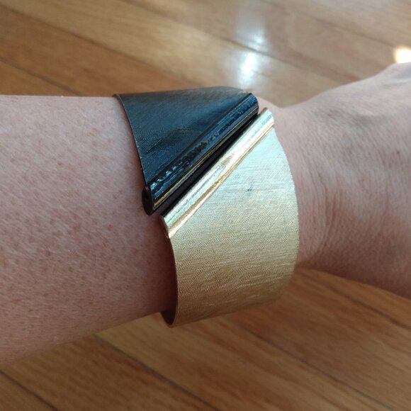 Vintage Black & Gold Tone Bracelet Clamper Hinged Cuff Textured Made in Germany - Picture 1 of 10